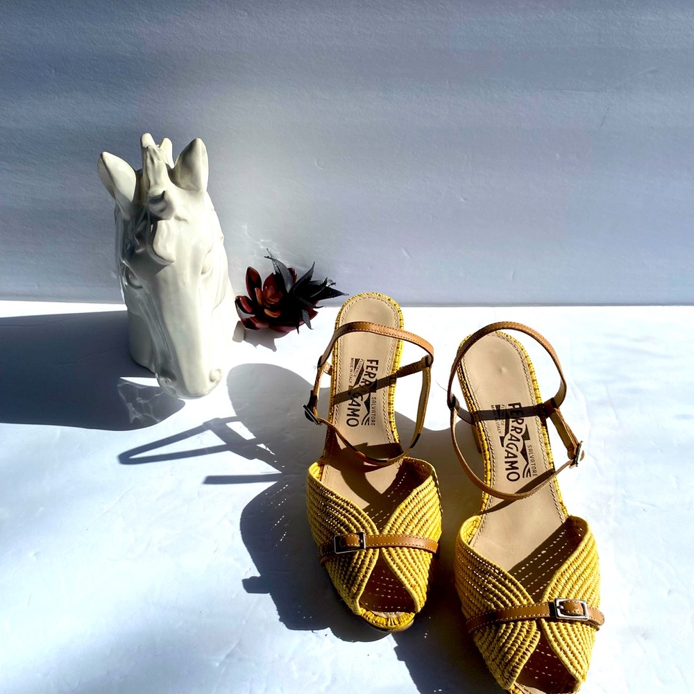 🥿Pre Loved Salvatore Ferragamo Strappy Wedges